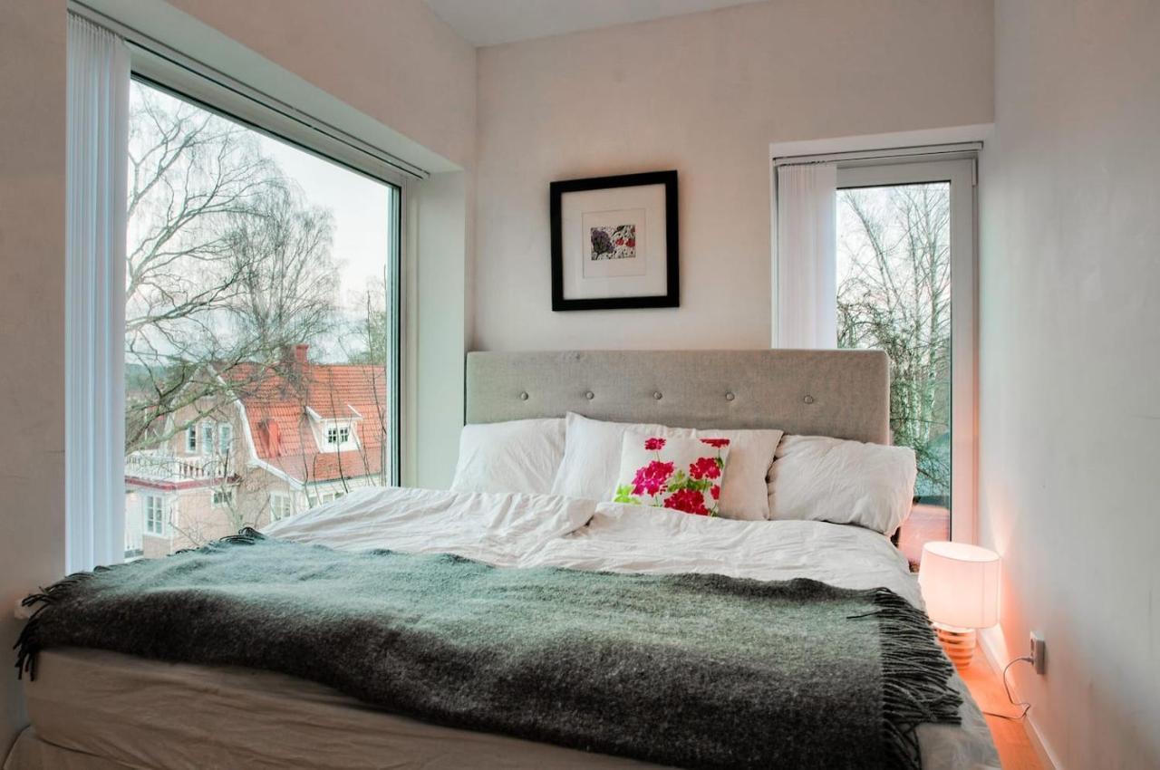 Townhouse On Arlanda Stockholm Metro Line - Easy Checkin Villa Солентюна Екстериор снимка