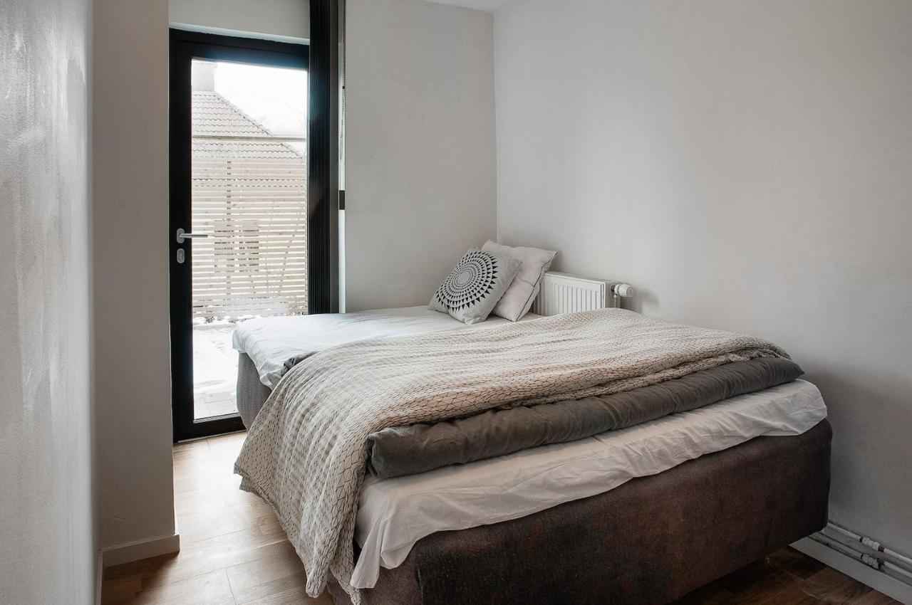 Townhouse On Arlanda Stockholm Metro Line - Easy Checkin Villa Солентюна Екстериор снимка